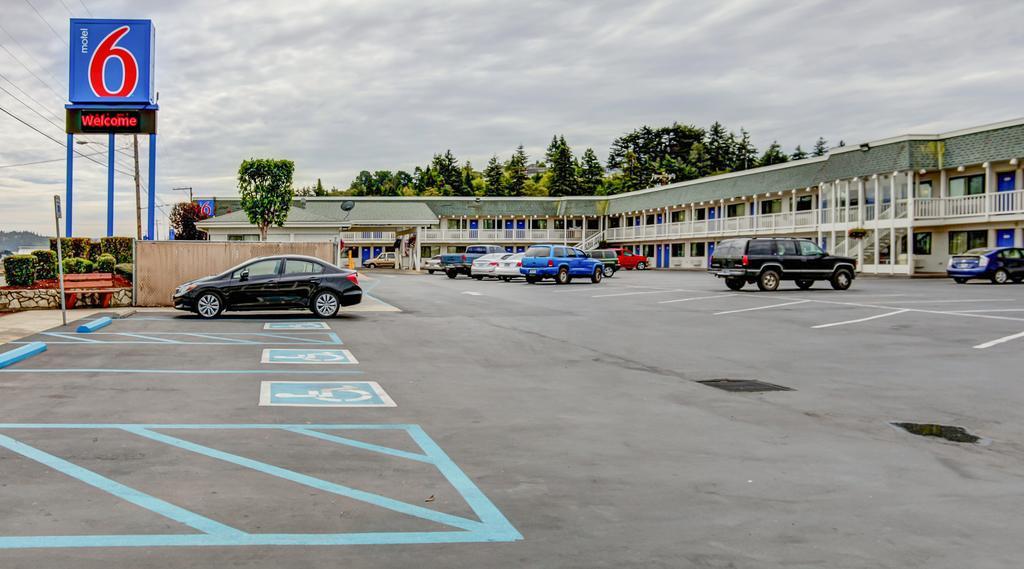 Motel 6-Coos Bay, Or Bagian luar foto
