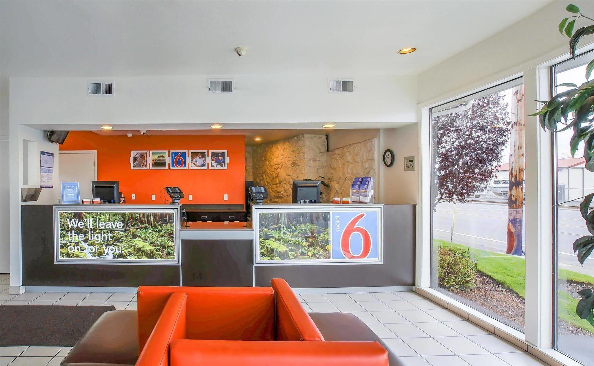 Motel 6-Coos Bay, Or Bagian luar foto